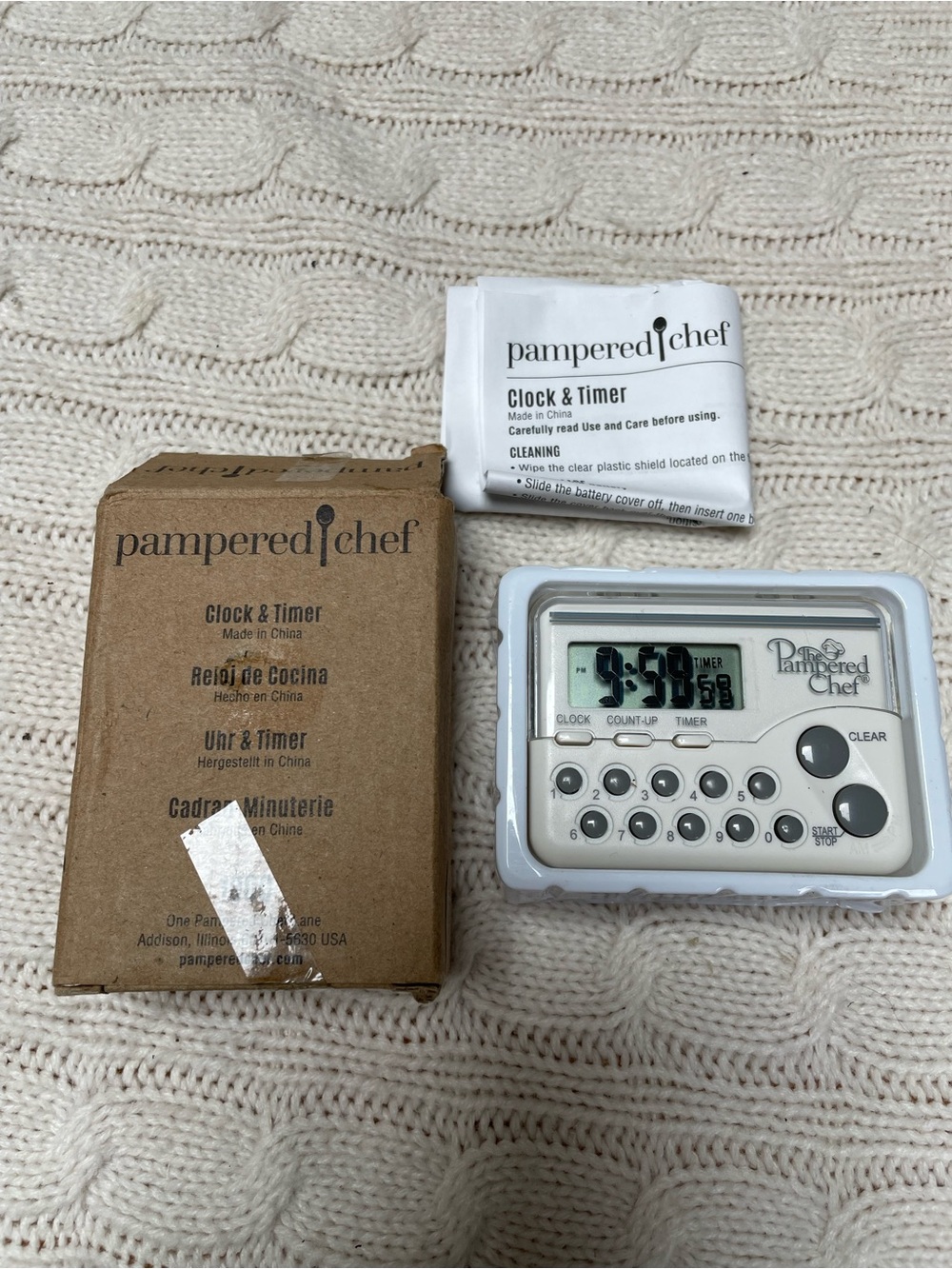 Retire NIB Pampered Chef 1900 White Digital Clock & Timer